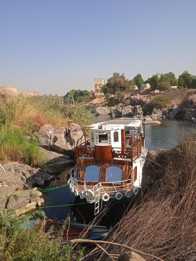 Houseboat Hotel And Nile Cruises Zainoba Асуан Экстерьер фото
