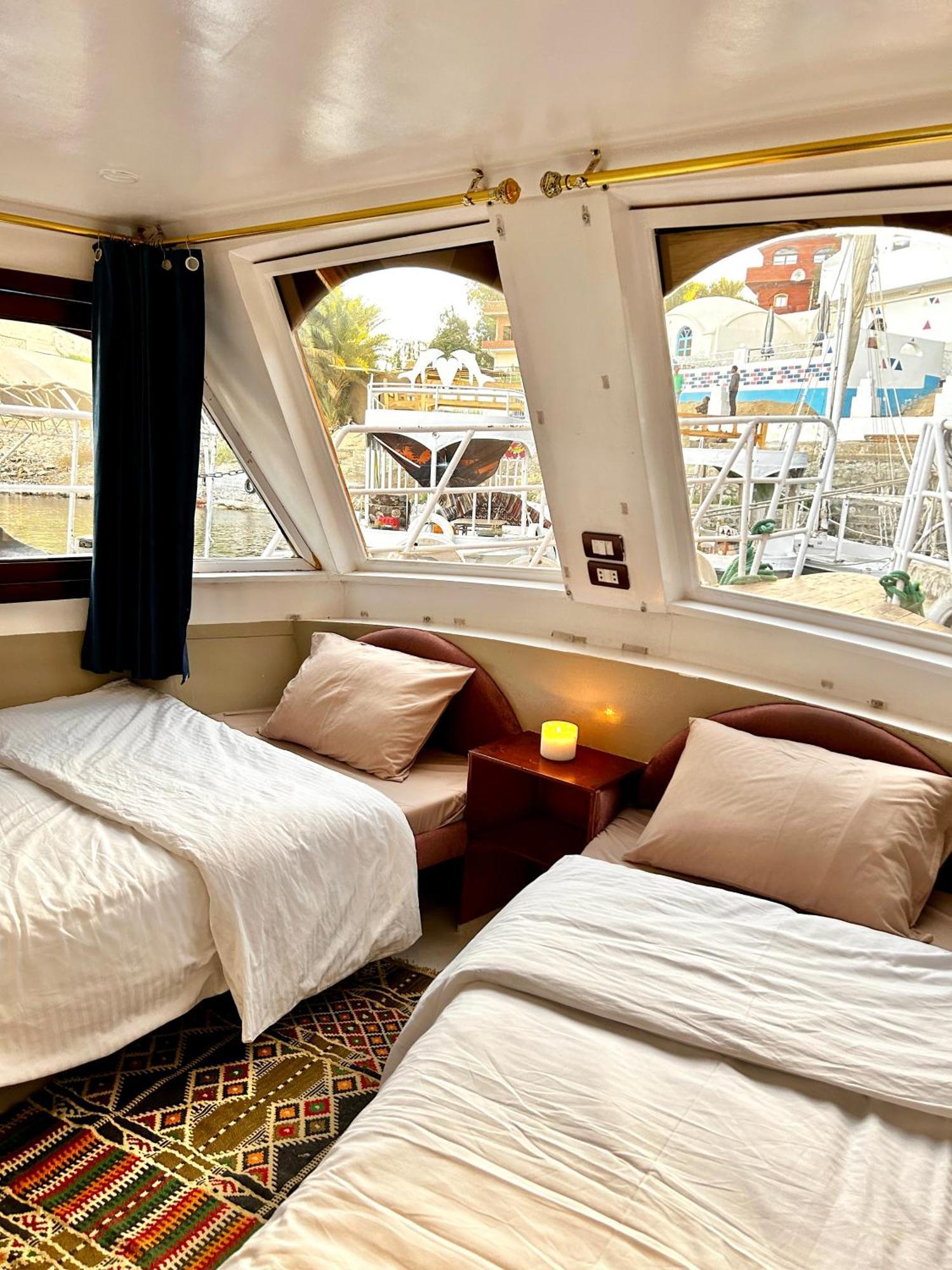 Houseboat Hotel And Nile Cruises Zainoba Асуан Экстерьер фото